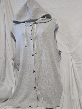 Sleeveless Hooded Button-Front Cardigan Sweater - Light Gray